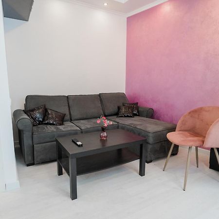 Ultra Central White & Lila Studio Bucureşti Exterior foto
