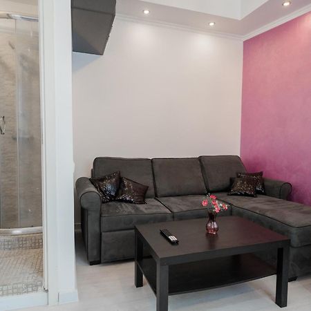 Ultra Central White & Lila Studio Bucureşti Exterior foto