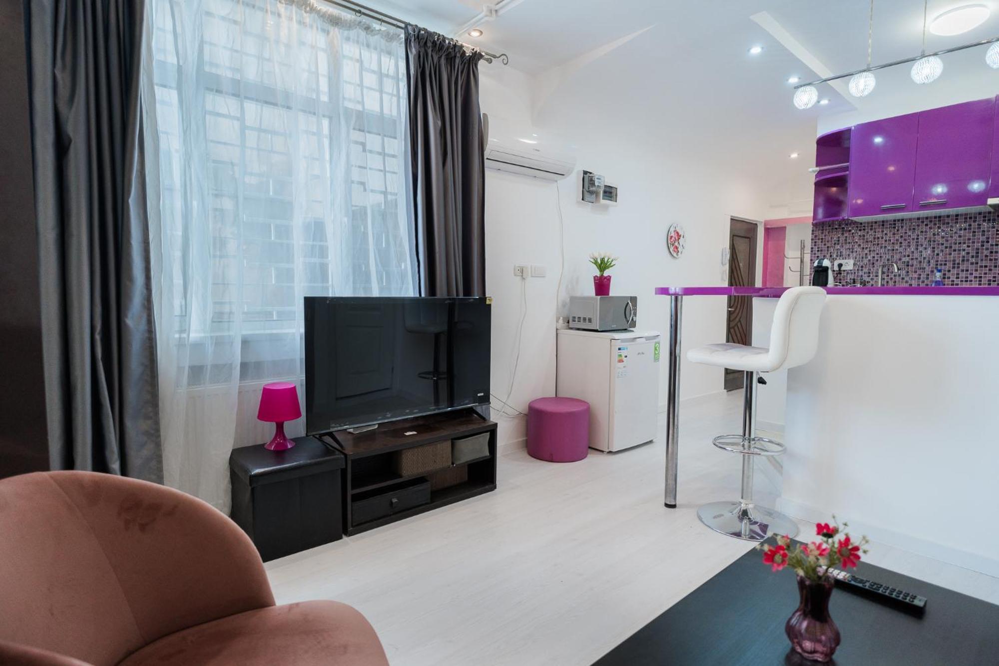 Ultra Central White & Lila Studio Bucureşti Exterior foto