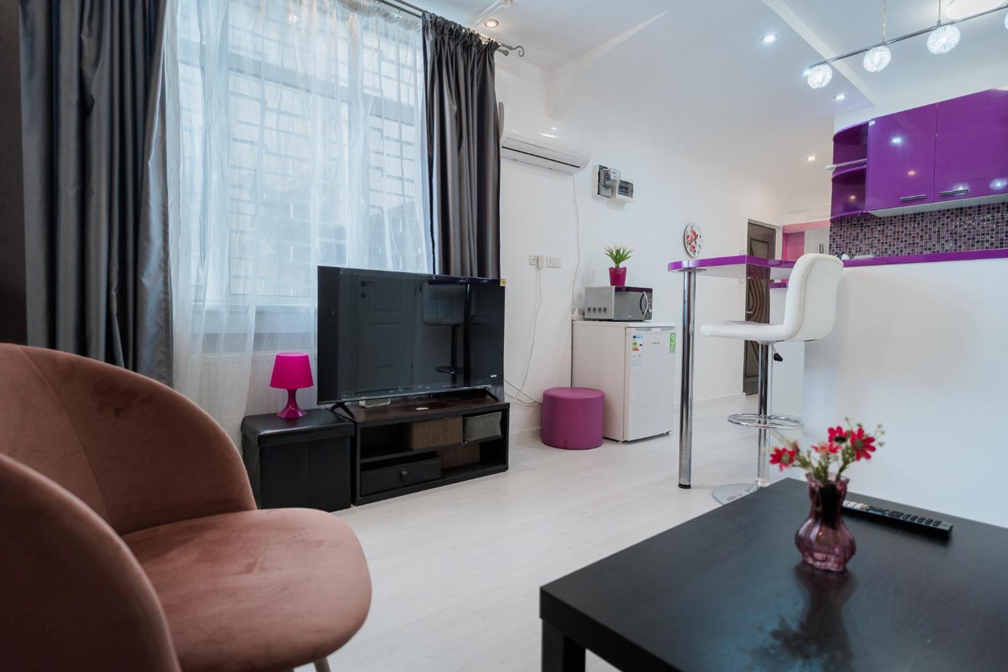 Ultra Central White & Lila Studio Bucureşti Exterior foto